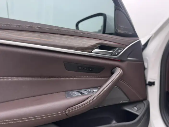 BMW 5 Series 2023 Model 530Li Leading Model Luxury Set – фото 10