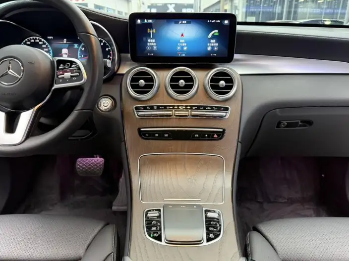 Mercedes-Benz GLC 2022 Model Facelift GLC 300 L 4MATIC Dynamic Model Collector Edition – фото 7