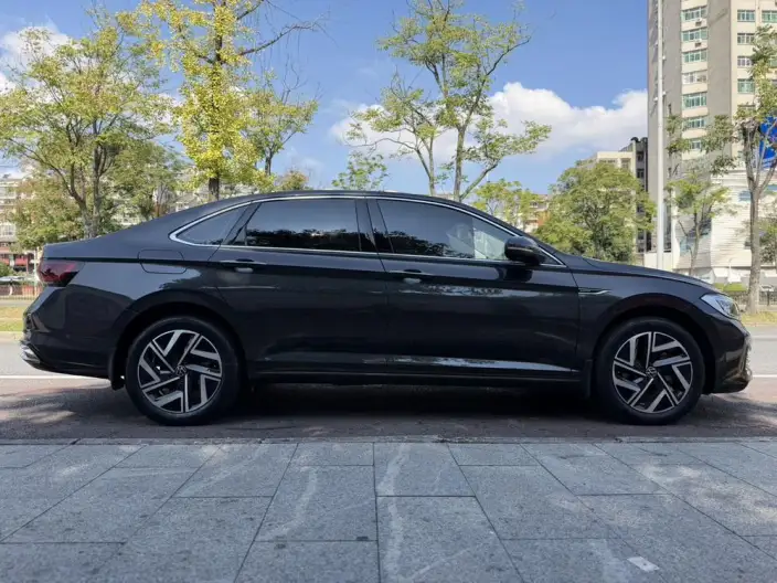 Volkswagen Sagitar 2023 Model 280TSI DSG Beyond Edition – фото 8