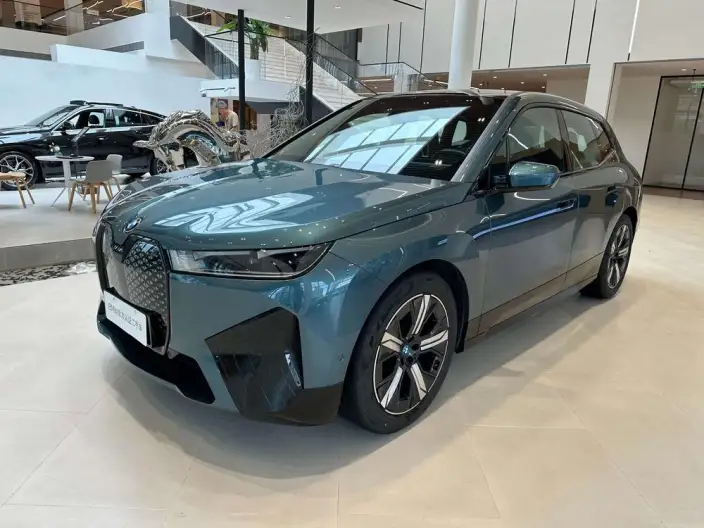 BMW iX 2022 Model xDrive40 – фото 1