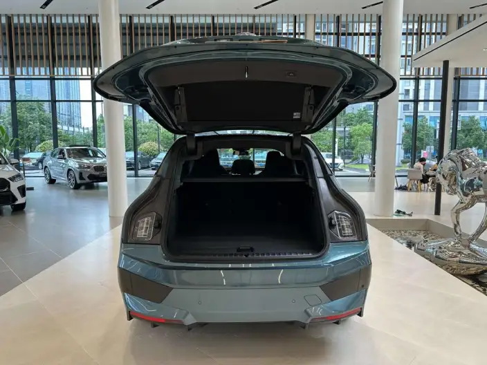 BMW iX 2022 Model xDrive40 – фото 8