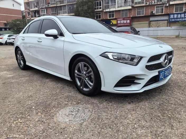 Mercedes-Benz A-class 2022 Model A 180 L – фото 3