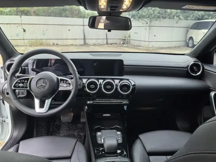 Mercedes-Benz A-class 2022 Model A 180 L – фото 7
