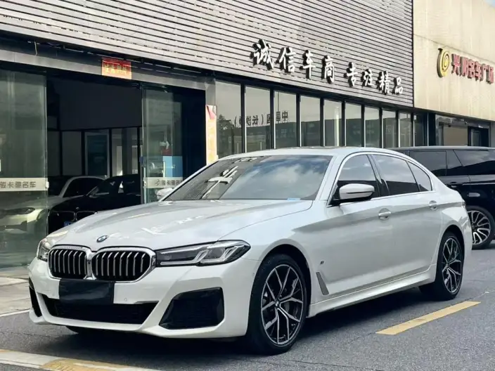 BMW 5 Series 2022 Model Facelift 530Li Exclusive Model M Sports Set – фото 1