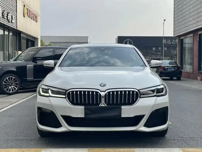 BMW 5 Series 2022 Model Facelift 530Li Exclusive Model M Sports Set – фото 2