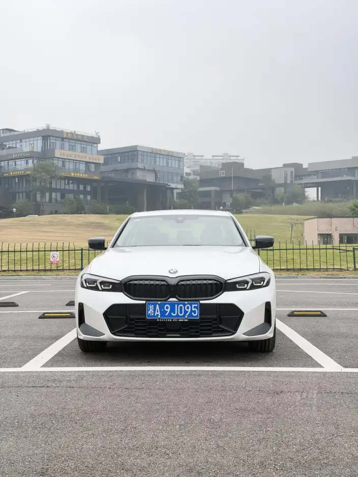 BMW 3 Series 2025 Model 330Li 50th Anniversary Limited edition – фото 2