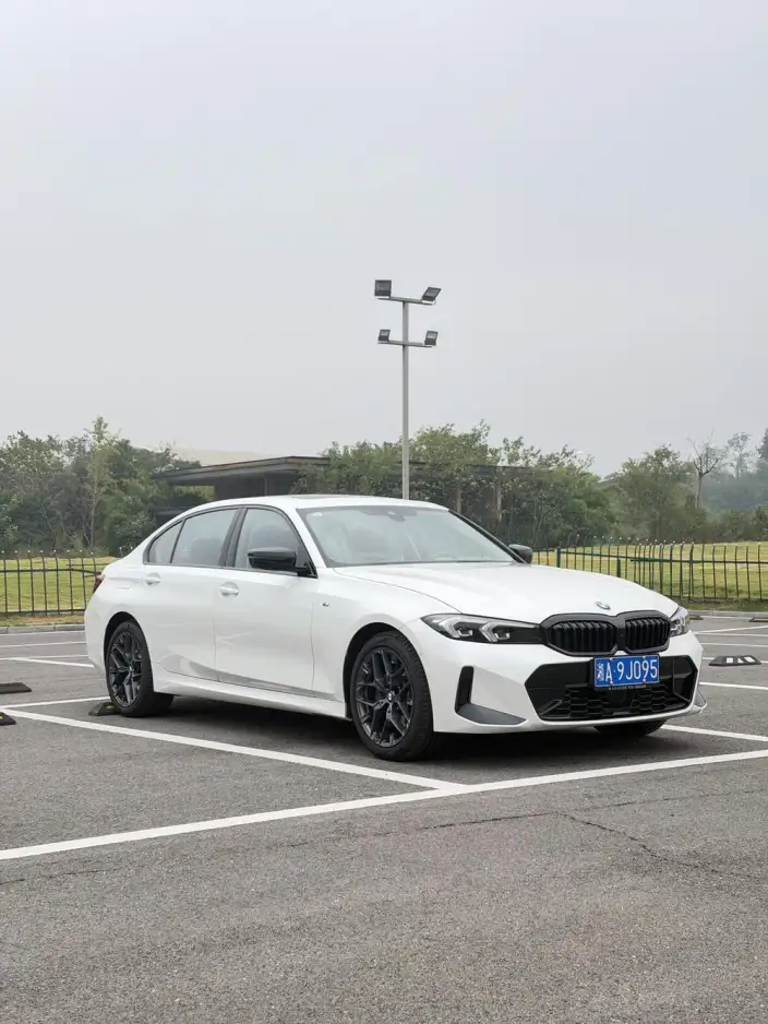 BMW 3 Series 2025 Model 330Li 50th Anniversary Limited edition – фото 3