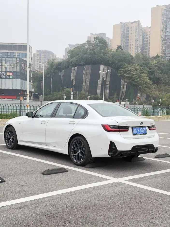 BMW 3 Series 2025 Model 330Li 50th Anniversary Limited edition – фото 4