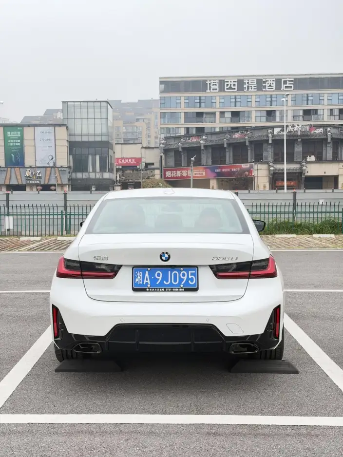 BMW 3 Series 2025 Model 330Li 50th Anniversary Limited edition – фото 5