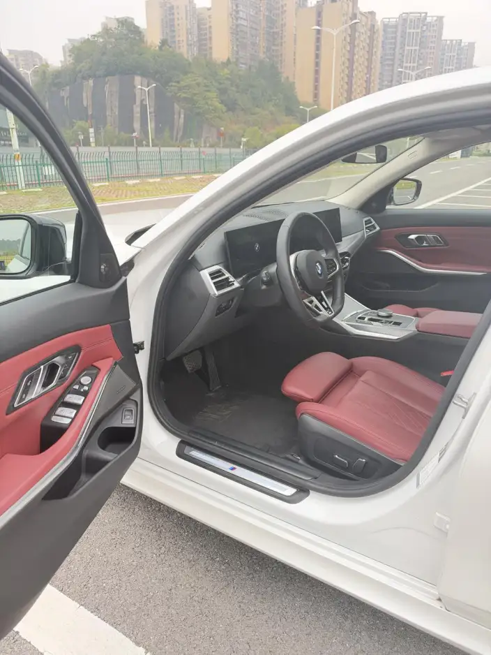 BMW 3 Series 2025 Model 330Li 50th Anniversary Limited edition – фото 7