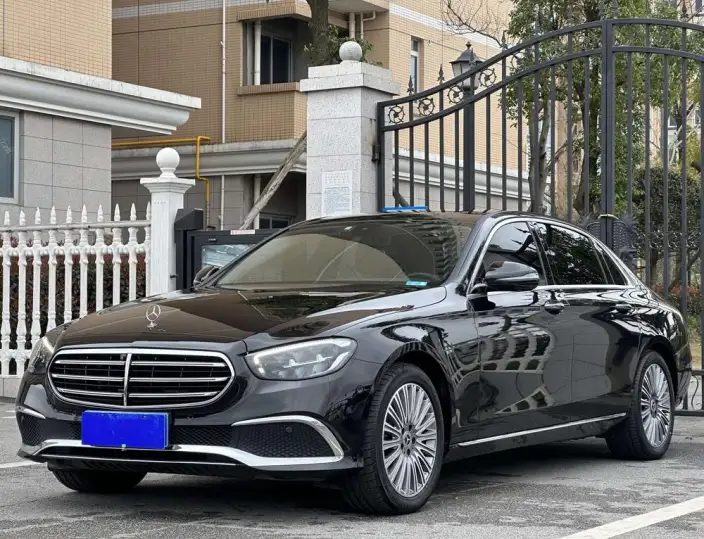 Mercedes-Benz E-Class 2022 Model E 300 L Fashion Model sedan – фото 1