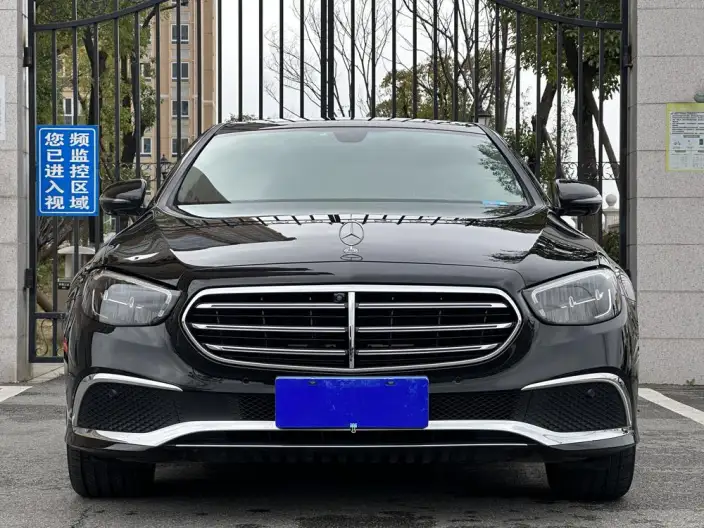 Mercedes-Benz E-Class 2022 Model E 300 L Fashion Model sedan – фото 2