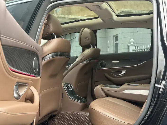 Mercedes-Benz E-Class 2022 Model E 300 L Fashion Model sedan – фото 10