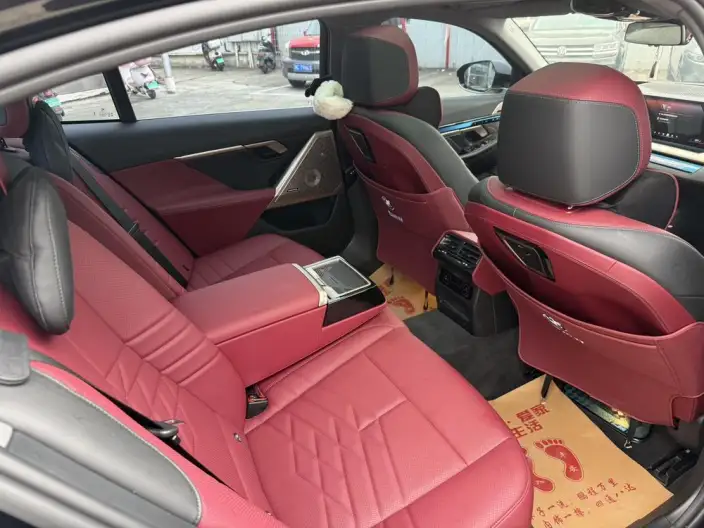 BMW 5 Series 2025 Model Facelift 530Li Exclusive Model M Sports Set – фото 9