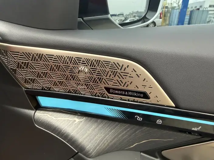 BMW 5 Series 2025 Model Facelift 530Li Exclusive Model M Sports Set – фото 10