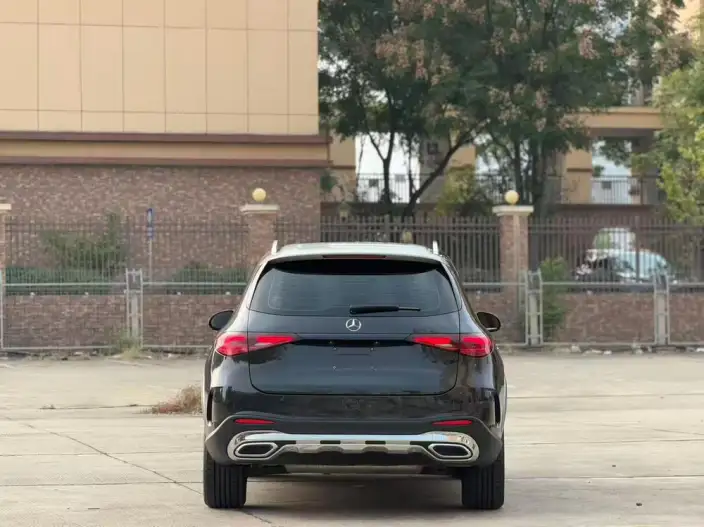 Mercedes-Benz GLC 2023 Model Facelift GLC 300 L 4MATIC Dynamic Model 7 seat – фото 4