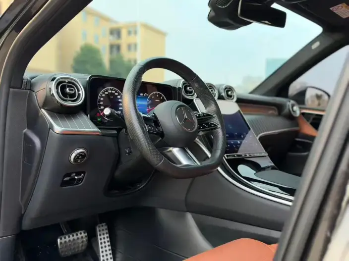 Mercedes-Benz GLC 2023 Model Facelift GLC 300 L 4MATIC Dynamic Model 7 seat – фото 9