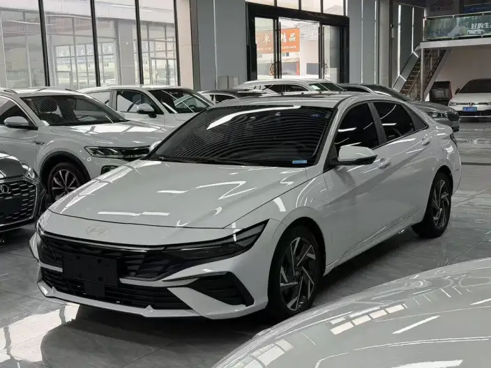 Hyundai Ioniq 2023 Model 1.5L CVT LUX Premium Edition – фото 1