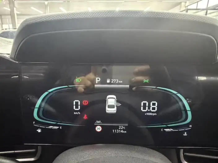 Hyundai Ioniq 2023 Model 1.5L CVT LUX Premium Edition – фото 10