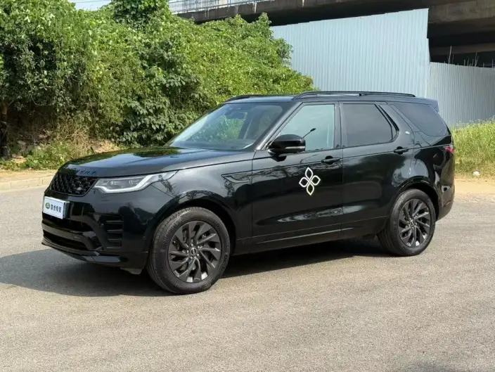 Land Rover Discovery 2023 Model Facelift 300PS S – фото 1