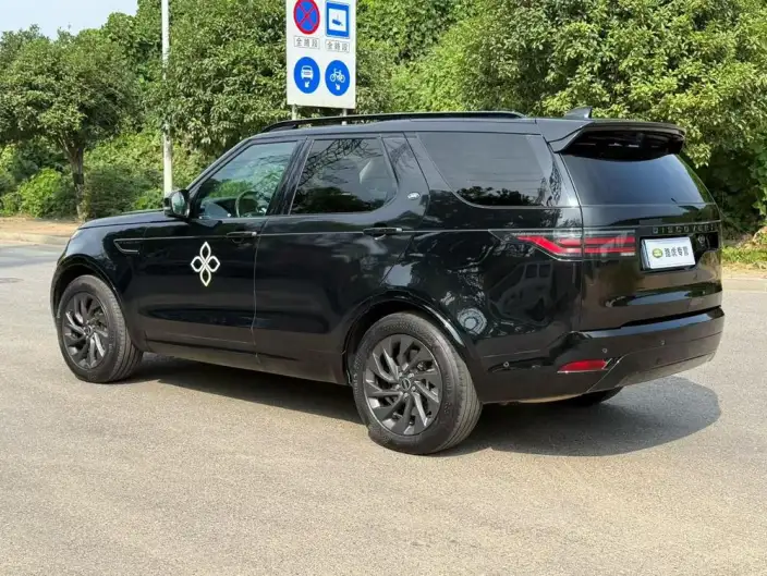 Land Rover Discovery 2023 Model Facelift 300PS S – фото 3