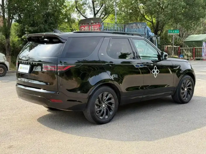 Land Rover Discovery 2023 Model Facelift 300PS S – фото 4