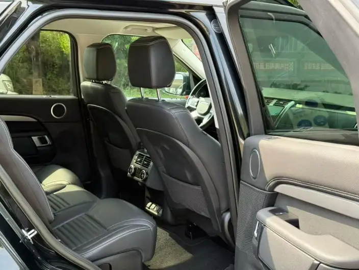 Land Rover Discovery 2023 Model Facelift 300PS S – фото 9