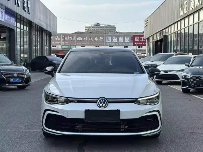 Volkswagen Golf 2021 Model 280TSI DSG R-Line – фото 2
