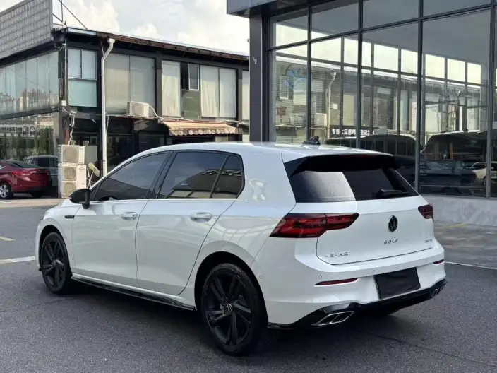 Volkswagen Golf 2021 Model 280TSI DSG R-Line – фото 4