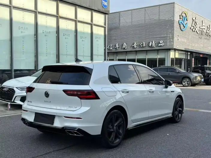 Volkswagen Golf 2021 Model 280TSI DSG R-Line – фото 6