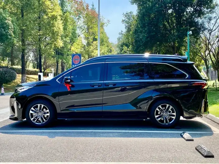 Toyota Sienna 2027 Model Hybrid 2.5L Comfort Edition – фото 4