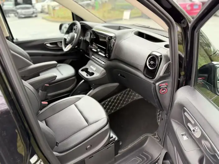 Viano 2024 Model 2.0T Business Edition 7 seat – фото 9