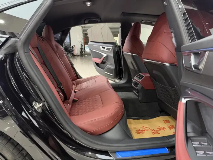 Audi A7 L 2024 Model 45 TFSI quattro Black Samurai Edition – фото 7