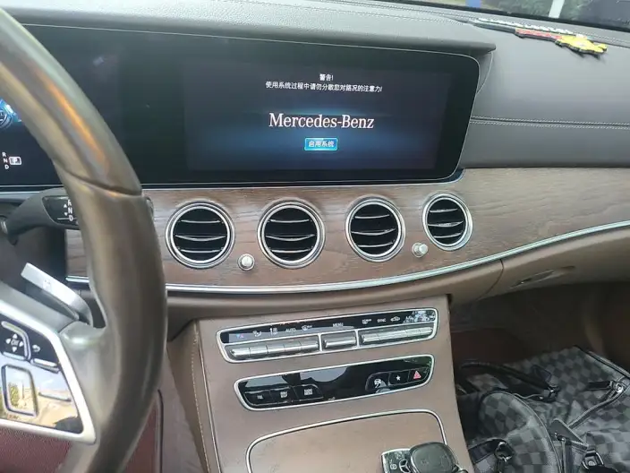 Mercedes-Benz E-Class 2023 Model E 300 L Luxury Model sedan – фото 8