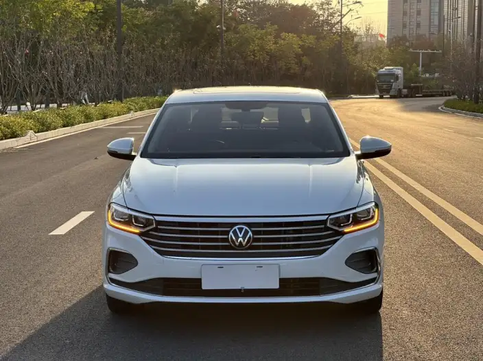 Volkswagen Lavida 2023 Model 1.5L Automatic Five million editions – фото 2