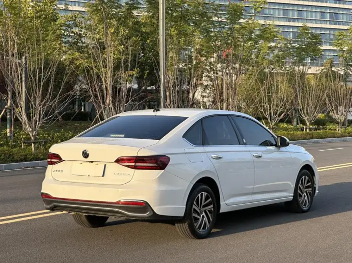 Volkswagen Lavida 2023 Model 1.5L Automatic Five million editions – фото 6