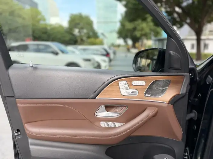 Mercedes-Benz GLS 2024 Model GLS 450 4MATIC Luxury Model – фото 9