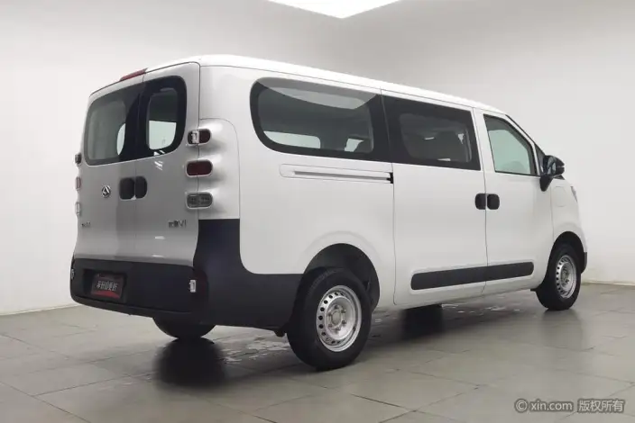Maxus Dana V1 2025 Model V1 Short axis Low top Gran Edition 42kWh
