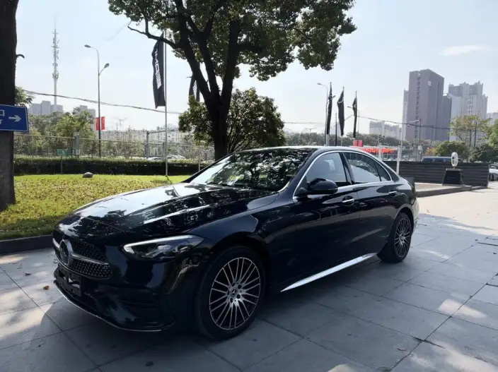 Mercedes-Benz C-Class 2026 Model C 260 L Sports sedan – фото 1