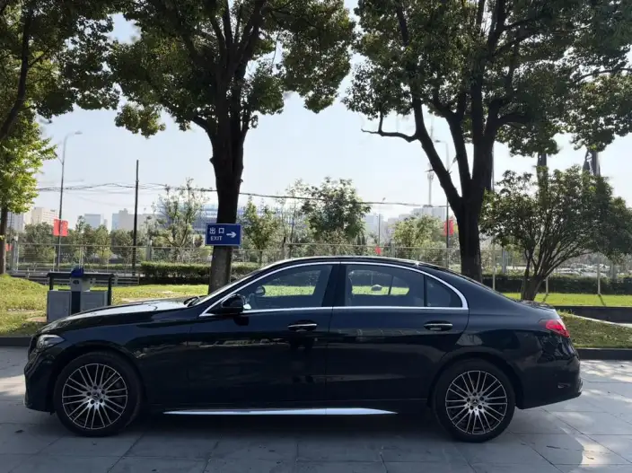 Mercedes-Benz C-Class 2026 Model C 260 L Sports sedan – фото 3