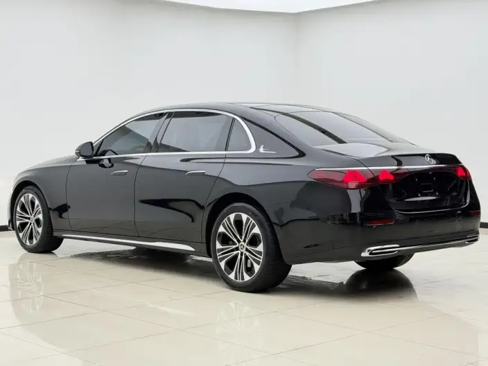 Mercedes-Benz E-Class 2025 Model E 300 L Luxury Model sedan – фото 4