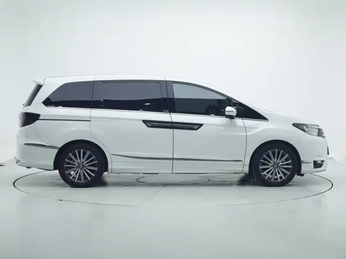 Honda Elysion 2022 Model 2.0L Hybrid Supreme Edition – фото 8