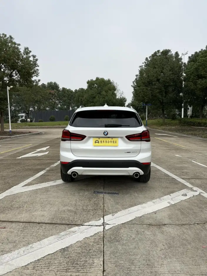 BMW X1 2022 Model sDrive25Li Leading Model – фото 5