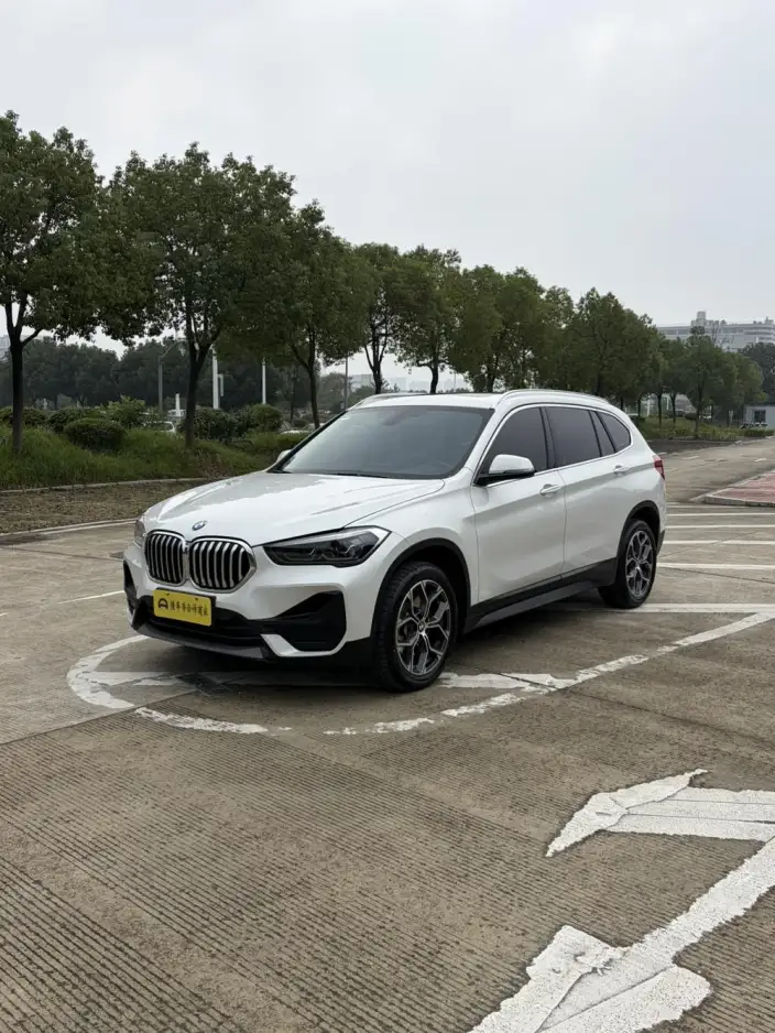 BMW X1 2022 Model sDrive25Li Leading Model – фото 10