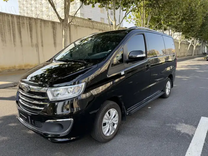 Refine M3 2023 Model 1.8L 7 seat Zhilian Edition – фото 1