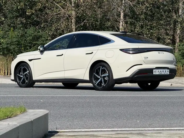 BYD Seal 07DM 2026 Model DM-i 230KM Flagship Model – фото 3