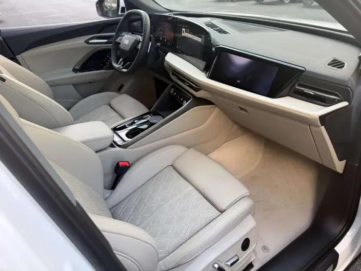 Audi Q5L 2026 Model 2.0T 10M Users Edition Edition – фото 6