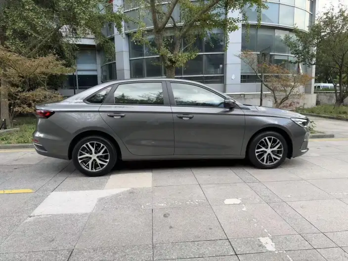 Geely Emgrand 2025 Model No. 4 Gen 1.5L CVT Star Glory Edition – фото 6