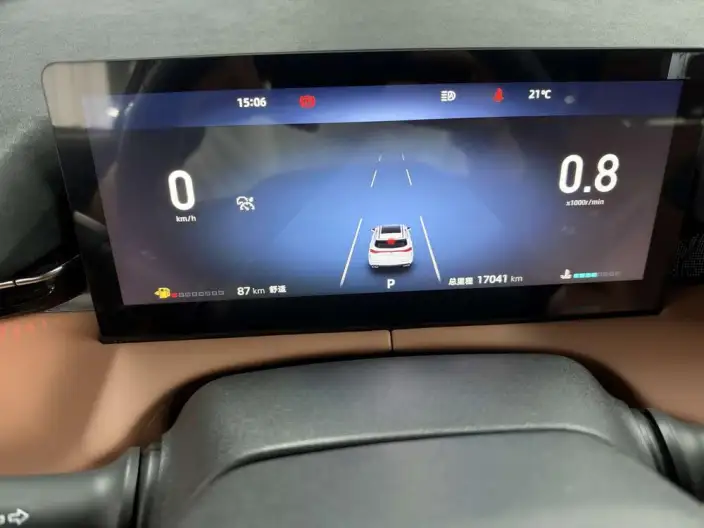 Changan UNI-Z 2025 Model 1.5T DCT Noble Model – фото 9
