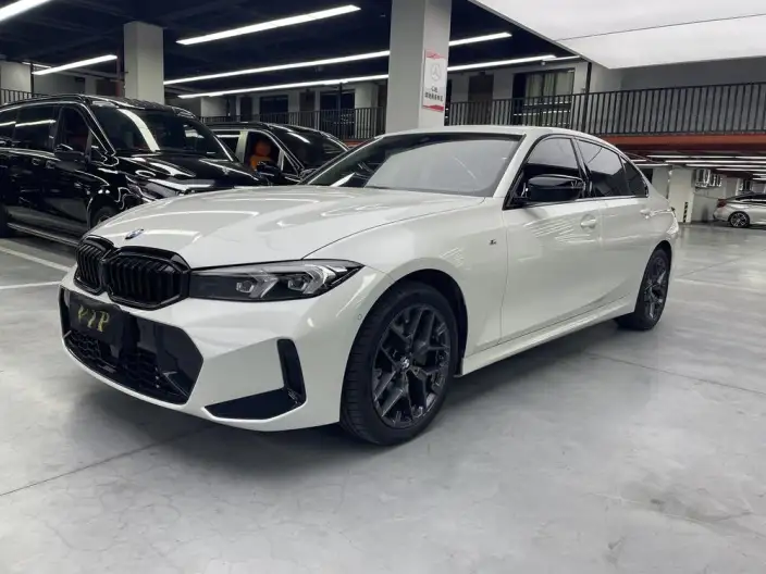 BMW 3 Series 2025 Model 330Li M Sports Night Set – фото 1